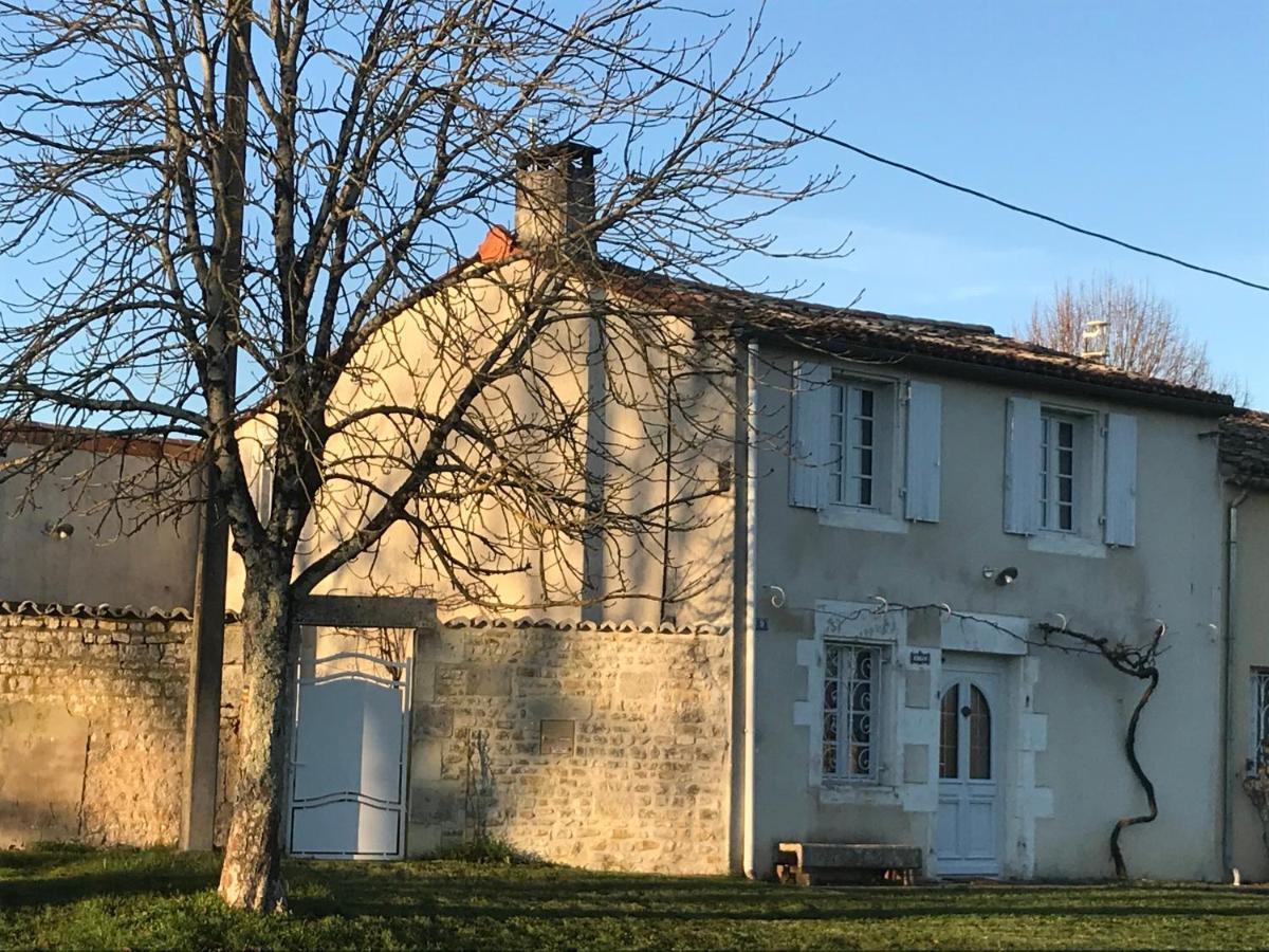 La Maison De Josephine Montignac-Charente Esterno foto